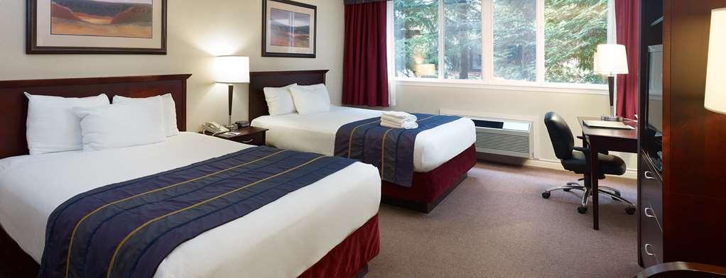 Harrison Hot Springs Resort & Spa Room photo